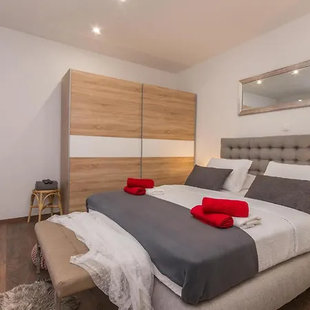 1 Bedroom Beautiful In
