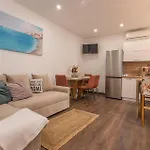 1 Bedroom Beautiful In Apartment